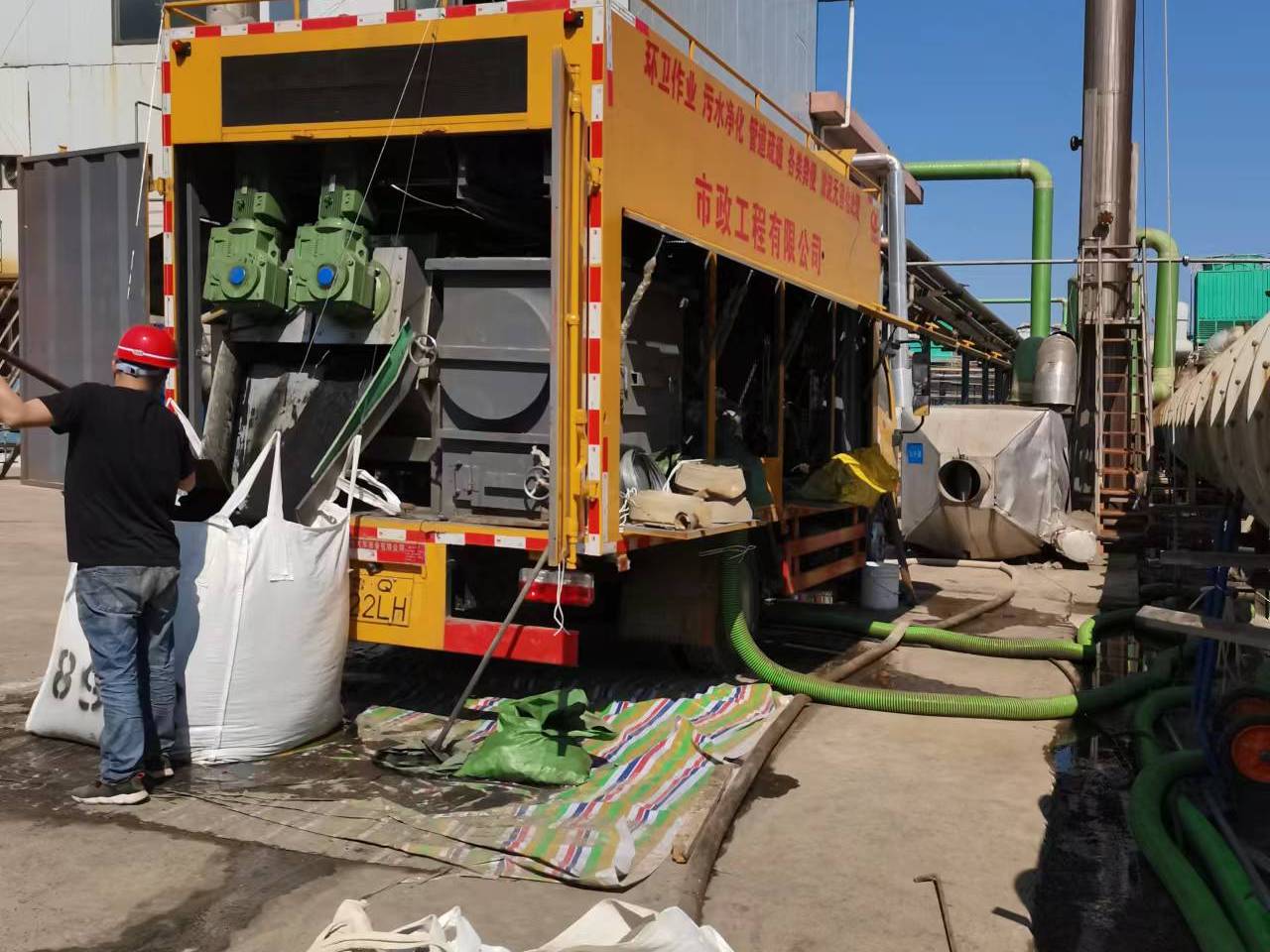 正安淤泥压干处理